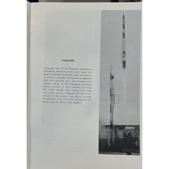 Vtg 1960's NASA Booklet "United States Launch Vehicles For Peaceful Exploration - Picture 4 of 6
